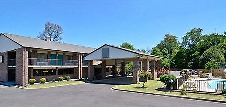 Travelers Inn And Suites Memphis Exteriör bild