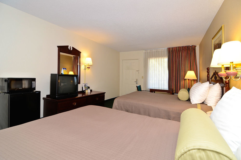 Travelers Inn And Suites Memphis Exteriör bild